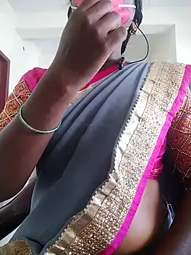 Snapshot of Preethytamilsexy chatting on December 18, 2025, 7:36 am Preethytamilsexy online show from December 18, 2025, 7:36 am