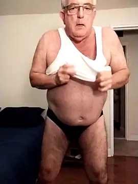 Snapshot of Shoreguy69 chatting on December 14, 2025, 10:53 am Shoreguy69 online show from December 14, 2025, 10:53 am