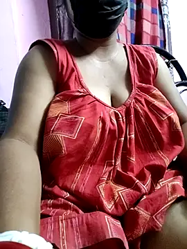 BERRY 00 online show from May 11, 2026, 6:27 pm