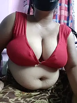 BERRY 00 online show from May 14, 2026, 6:47 pm