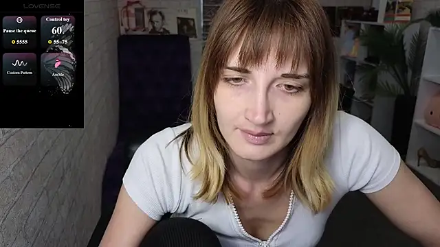 Nika Kitten online show from April 13, 2026, 11:16 am