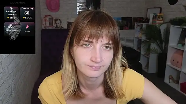 Nika Kitten online show from April 15, 2026, 10:44 am