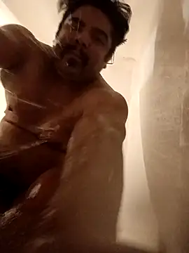 Snapshot of Brickstash chatting on February 4, 2026, 11:20 pm Brickstash online show from February 4, 2026, 11:20 pm