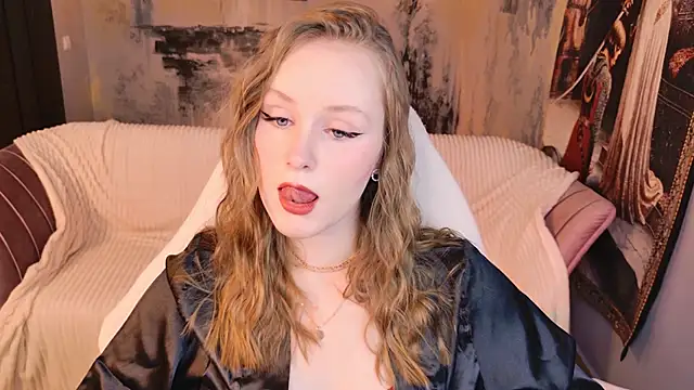 VivienLeeigh online show from April 11, 2026, 7:13 am