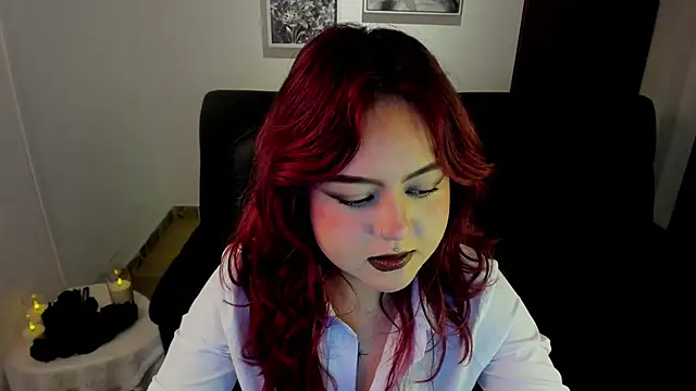 Snapshot of crimson_tati_ chatting on October 23, 2025, 4:12 am crimson tati online show from October 23, 2025, 4:12 am