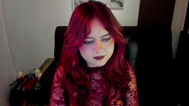 Snapshot of crimson_tati_ chatting on November 8, 2025, 4:01 am crimson tati online show from November 8, 2025, 4:01 am