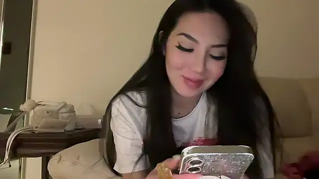 Snapshot of MissRegina chatting on January 15, 2025, 5:15 pm MissRegina online show from January 15, 2025, 5:15 pm