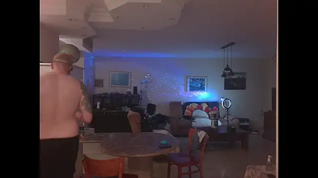 Snapshot of Tall_REC chatting on December 14, 2024, 3:58 pm Tall REC online show from December 14, 2024, 3:58 pm