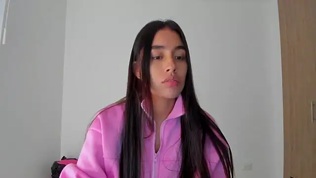 Snapshot of AriaMontgomery chatting on December 3, 2025, 8:56 am AriaMontgomery online show from December 3, 2025, 8:56 am