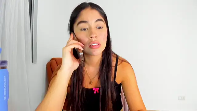 Snapshot of AriaMontgomery chatting on February 20, 2026, 3:25 am AriaMontgomery online show from February 20, 2026, 3:25 am