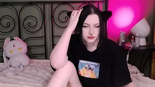 Snapshot of BlackyTea chatting on October 5, 2025, 4:05 pm BlackyTea online show from October 5, 2025, 4:05 pm