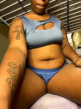 Snapshot of MsSapPhire500 chatting on October 19, 2025, 5:52 am MsSapPhire500 online show from October 19, 2025, 5:52 am