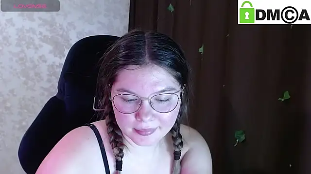 Snapshot of holy_michela chatting on October 25, 2025, 1:07 pm holy michela online show from October 25, 2025, 1:07 pm