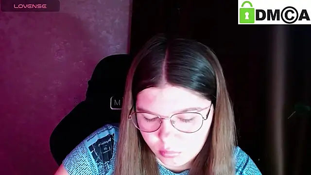 Snapshot of holy_michela chatting on October 28, 2025, 3:43 am holy michela online show from October 28, 2025, 3:43 am