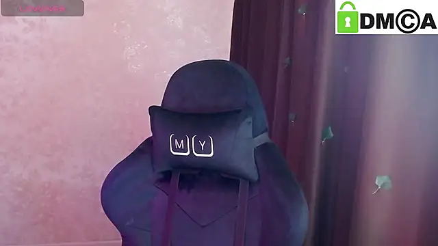 Snapshot of holy_michela chatting on November 3, 2025, 6:03 am holy michela online show from November 3, 2025, 6:03 am