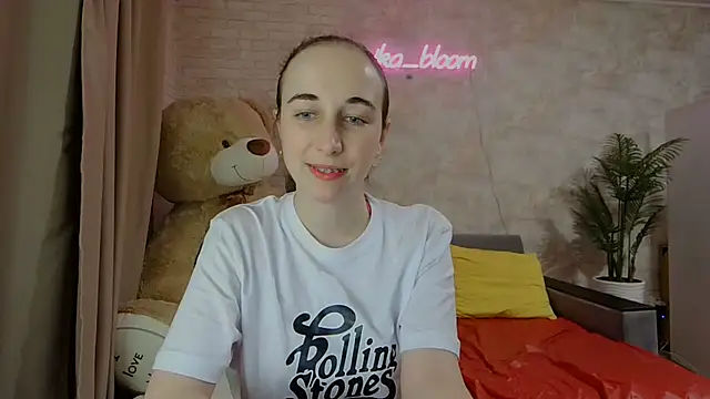 Anika bloom online show from March 21, 2025, 1:24 am