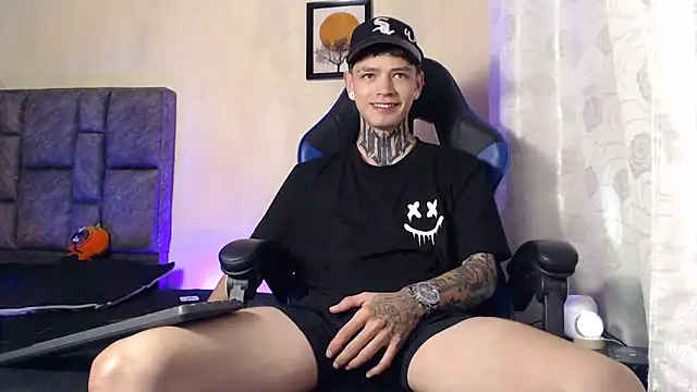 Snapshot of Dan_brownn chatting on March 7, 2026, 2:08 am Dan brownn online show from March 7, 2026, 2:08 am