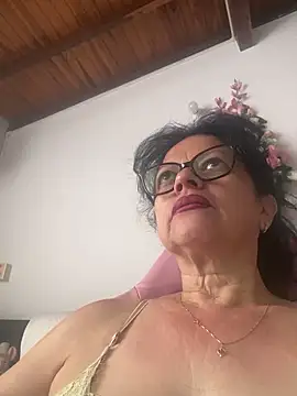 Sharongirl07 online show from April 13, 2026, 12:54 pm