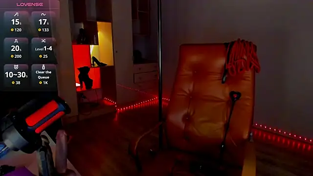 Snapshot of mollyposhh chatting on February 27, 2026, 7:25 pm mollyposhh online show from February 27, 2026, 7:25 pm