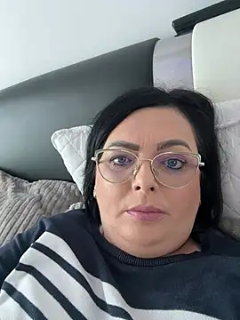 Amandamuller1982 online show from January 27, 2025, 12:58 pm