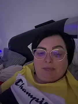 Amandamuller1982 online show from February 5, 2025, 4:59 am