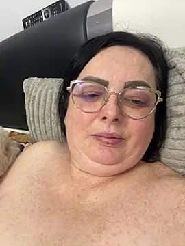 Amandamuller1982 online show from February 14, 2025, 4:26 am