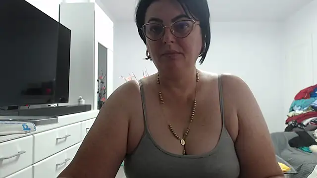 Amandamuller1982 online show from September 12, 2025, 9:42 am