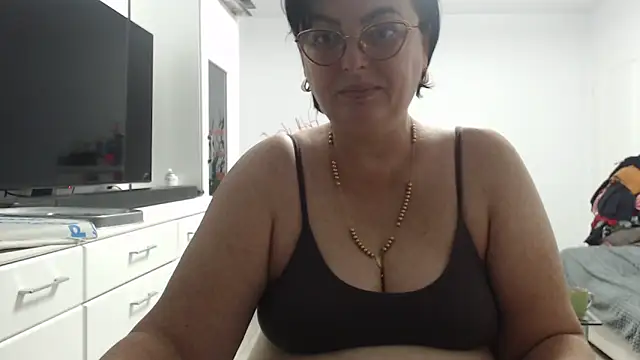 Amandamuller1982 online show from October 15, 2025, 11:27 pm