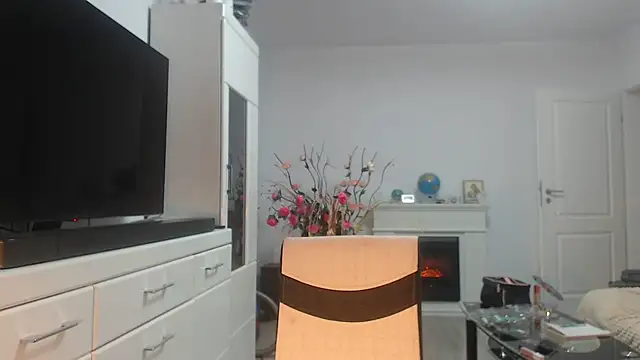 Amandamuller1982 online show from April 30, 2026, 8:57 pm