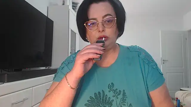 Amandamuller1982 online show from May 11, 2026, 9:37 am