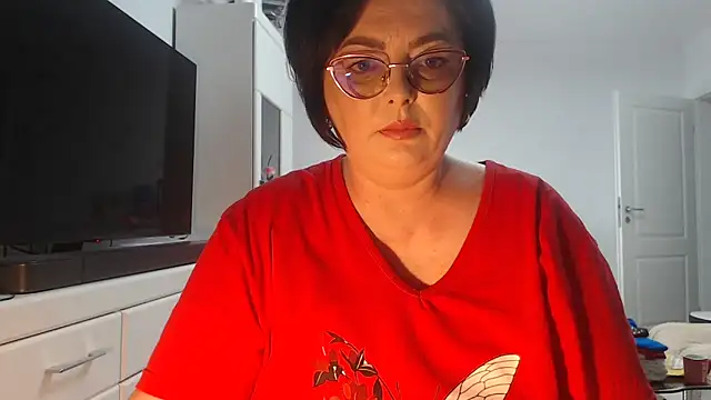 Amandamuller1982 online show from May 20, 2026, 12:22 pm