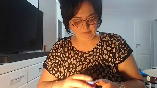 Amandamuller1982 online show from May 22, 2026, 2:51 am