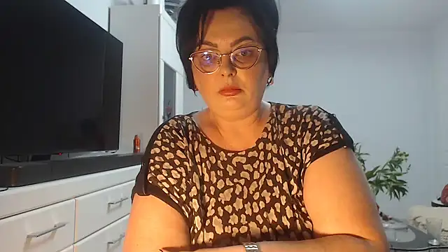 Amandamuller1982 online show from May 23, 2026, 7:29 pm