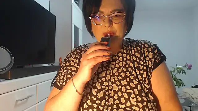 Amandamuller1982 online show from May 29, 2026, 8:29 pm
