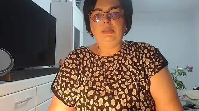 Amandamuller1982 online show from May 30, 2026, 7:55 pm