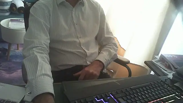 Snapshot of shyfrenchcock1 chatting on June 16, 2026, 1:03 pm shyfrenchcock1 online show from June 16, 2026, 1:03 pm