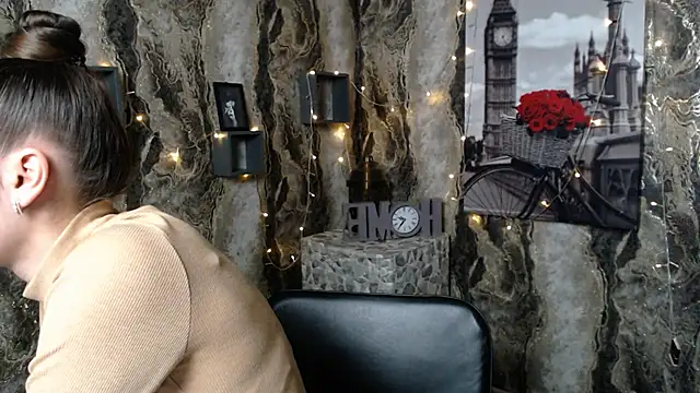 Snapshot of KarolinaRosse_ chatting on December 31, 2024, 6:48 am KarolinaRosse online show from December 31, 2024, 6:48 am