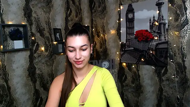 Snapshot of KarolinaRosse_ chatting on January 4, 2025, 7:03 am KarolinaRosse online show from January 4, 2025, 7:03 am