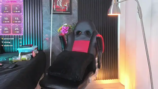 Snapshot of Duriel_ chatting on January 6, 2025, 5:06 pm Duriel online show from January 6, 2025, 5:06 pm