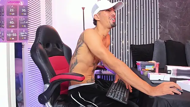 Snapshot of Duriel_ chatting on January 11, 2025, 12:18 pm Duriel online show from January 11, 2025, 12:18 pm