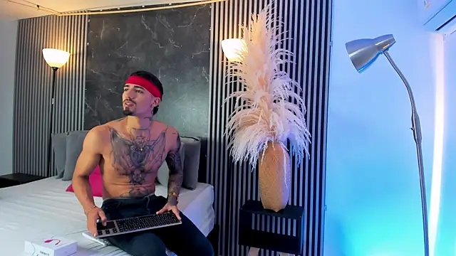 Snapshot of Duriel_ chatting on March 6, 2025, 12:41 pm Duriel online show from March 6, 2025, 12:41 pm