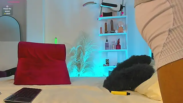 Snapshot of Duriel_ chatting on September 9, 2025, 4:50 pm Duriel online show from September 9, 2025, 4:50 pm