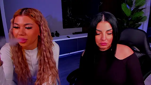 Snapshot of anemarieejolie chatting on February 7, 2026, 7:17 pm anemarieejolie online show from February 7, 2026, 7:17 pm