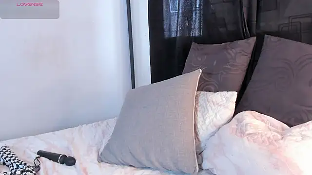 litarossana online show from October 25, 2025, 3:07 pm