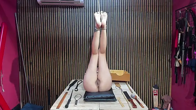 Snapshot of BDSM_Vantablack_ chatting on February 20, 2026, 6:26 am BDSM Vantablack online show from February 20, 2026, 6:26 am