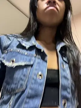 bonnie 18x online show from November 13, 2025, 11:25 pm