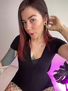Snapshot of luccianagreyy chatting on January 8, 2025, 8:39 pm luccianagreyy online show from January 8, 2025, 8:39 pm