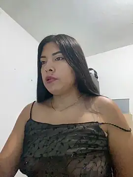 Snapshot of steisy325 chatting on December 7, 2024, 10:45 am steisy325 online show from December 7, 2024, 10:45 am