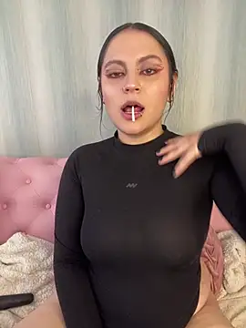 PoliBenett  online show from March 6, 2025, 4:49 pm