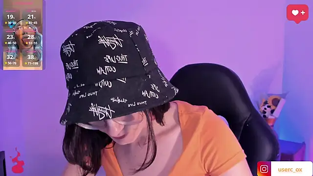 Snapshot of haanna_thompsoon chatting on February 25, 2025, 10:29 pm haanna thompsoon online show from February 25, 2025, 10:29 pm